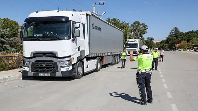 Van'da usulsüz park eden TIR'lara yönelik denetim