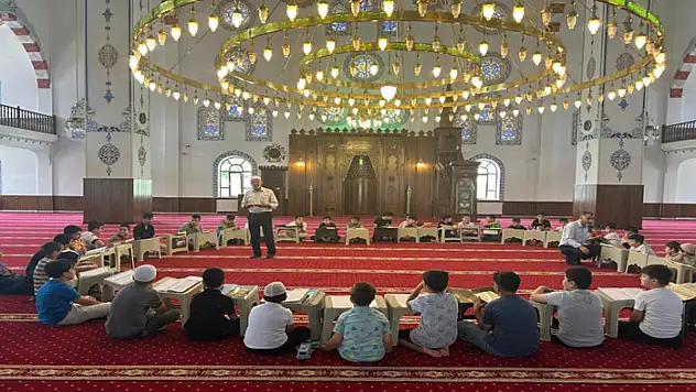 Van'da yaz Kur'an kursları çocuk sesleriyle şenlendi