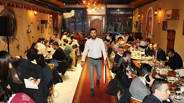 Van'da yöresel yemekler iftar sofralarını süslüyor