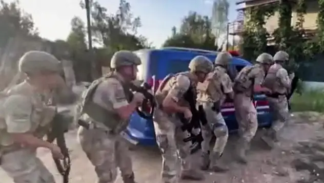 Van Dahil 21 İlde Büyük Operasyon! 148 Gözaltı...