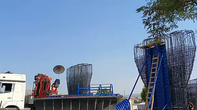 Van-Edremit yolundaki çalışmalar sürücüleri bıktırdı