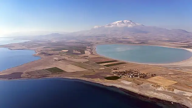 Van Gölü, Arin Gölü ve Süphan Dağı aynı kadrajda görüntülendi