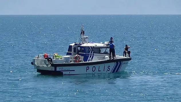 Van Gölü'nde kaybolan şahıs bulunamıyor