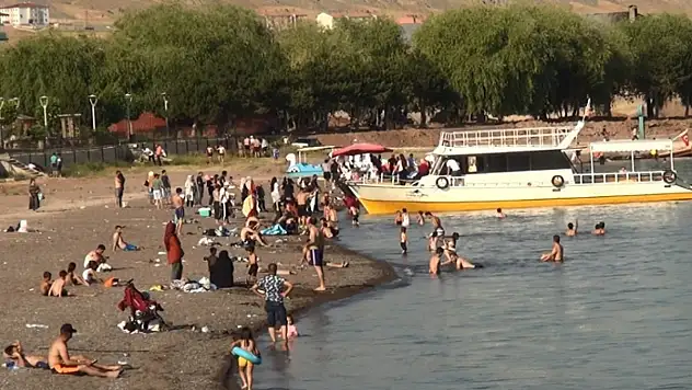 Van Gölü'nü kirletmeyin