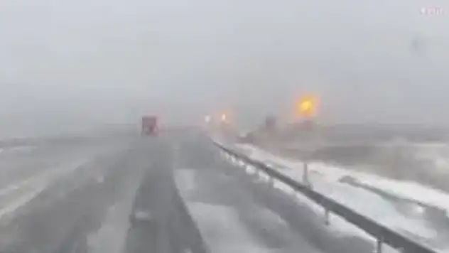 Van-Hakkari karayolunda sis ve karla karışık yağmur alarmı