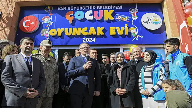 Van'ın ilk oyuncak evi açıldı