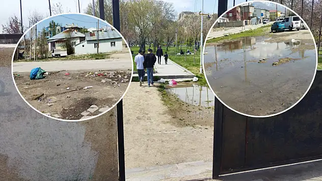 Van Kalesi girişi ve civarındaki çöpler tepki topluyor