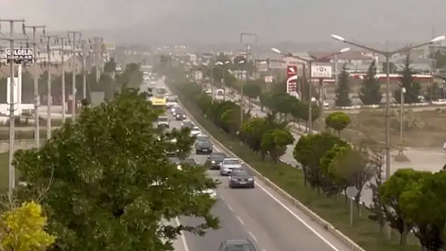 Van toz altında kaldı