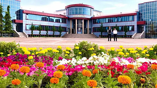 Van YYÜ Diş Hekimliği Fakültesi cihaz alıyor