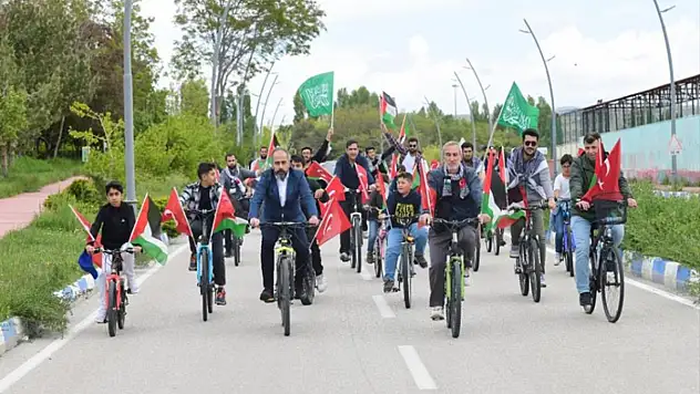Van YYÜ öğrencileri Gazze'ye destek protestolarını sürdürüyor