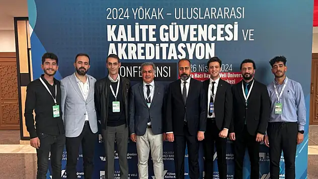 Van YYÜ'ye YÖKAK Kurumsal Akreditasyon Belgesi