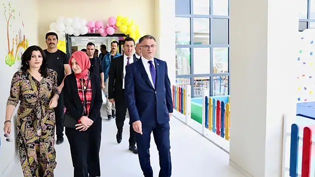 Vangölü Anaokuluna anlamlı ziyaret