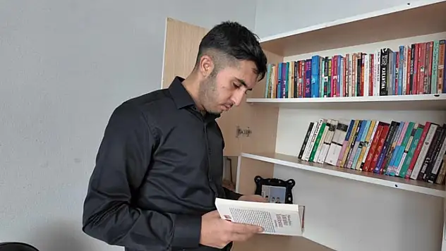 Vanlı genç yazarın hedefi Yaşar Kemal olmak