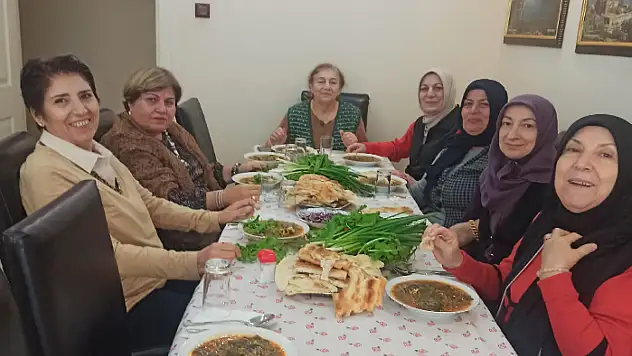 Vanlı Menekşeler Ankara'da kültür ve dayanışma sofrasında buluştu