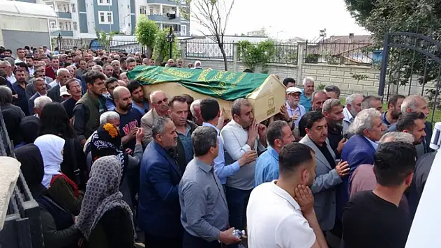 Vanlı müdür son yolculuğuna uğurlandı