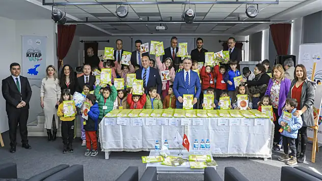 Vanlı öğrencilere boyama kitabı