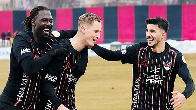 Vanspor, Çorumspor'u 3-1 mağlup etti