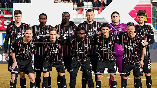 Vanspor, Çorumspor'u 3 golle uğurladı