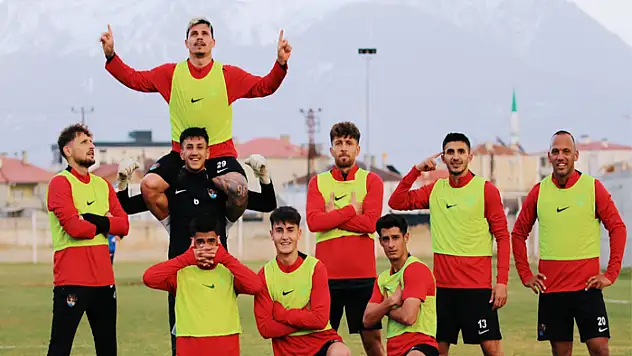 Vanspor'da Beyoğlu Yeni Çarşıspor maçı hazırlıkları sürüyor