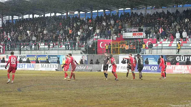 Vanspor'da hedef Iğdırspor'u puansız göndermek