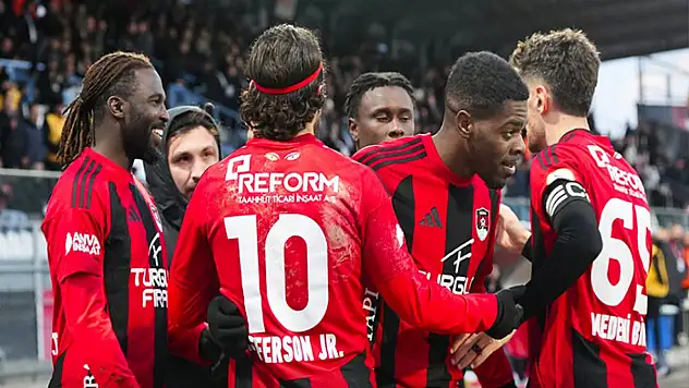 Vanspor ilk devreyi galibiyetle kapattı