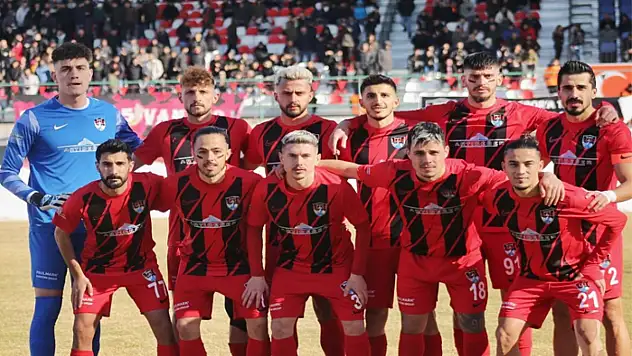 Vanspor, liderliğe göz kırptı