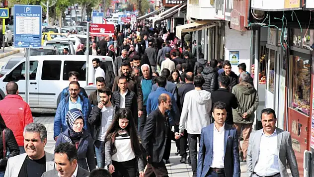 Vatandaşlar ekonomik sıkıntı altında eziliyor