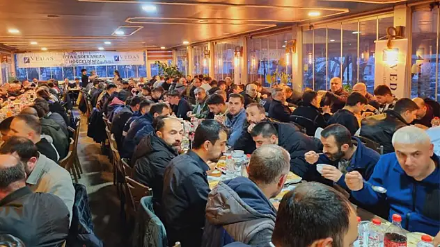 VEDAŞ çalışanları iftarda bir araya geldi