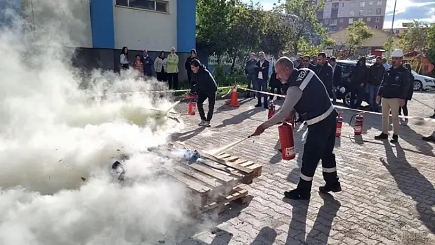 VEDAŞ çalışanlarına afete hazırlık eğitimi verildi