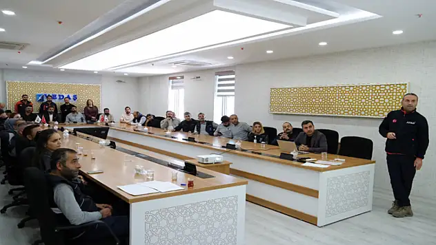 VEDAŞ çalışanlarına eğitim verildi