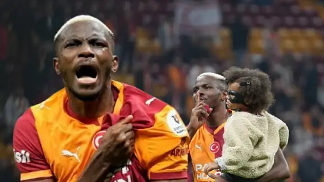 Victor Osimhen bu sezonki gol sayısını 11'e çıkardı