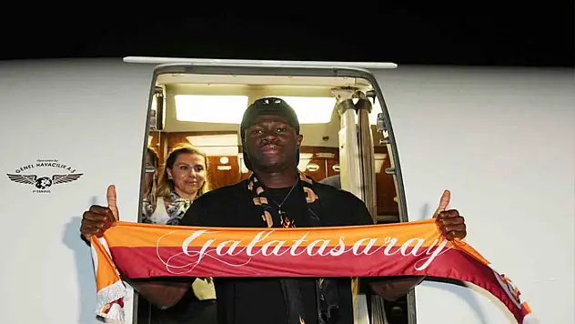 Wilfried Singo, İstanbul'a geldi