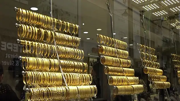 Yatırımcı dövizi bıraktı, altına koştu: Güvenilir liman