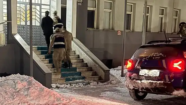 Yavru köpeğe eziyet eden şahıs tutuklandı