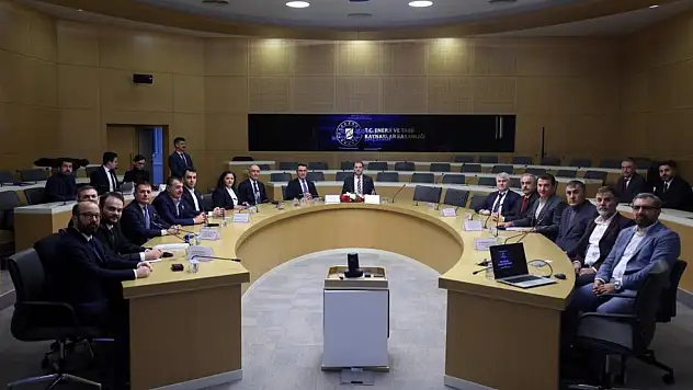 YEKA GES-2025 yarışmalarının sözleşmeleri imzalandı