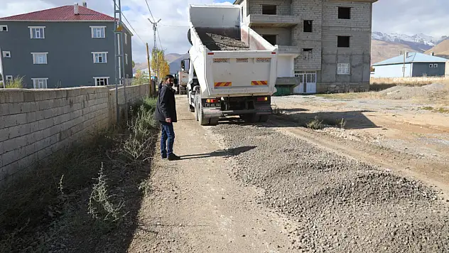 Yeni Mahalle'de yol stabilize çalışmaları devam ediyor