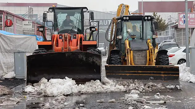 Yeni Marangozlar Sitesi'nde kar mesaisi