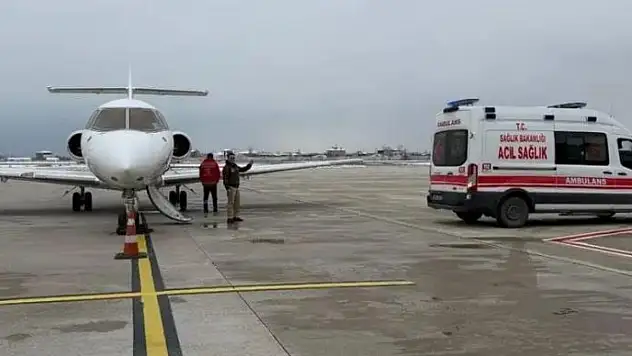 Yenidoğan bebek uçak ambulansla Konya'ya sevk edildi