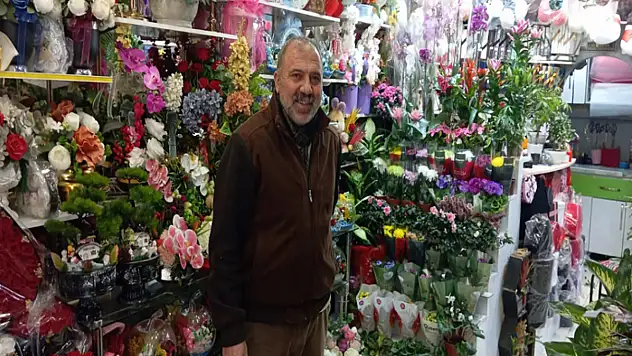 Yılbaşı öncesi kokina çiçeğine yoğun ilgi