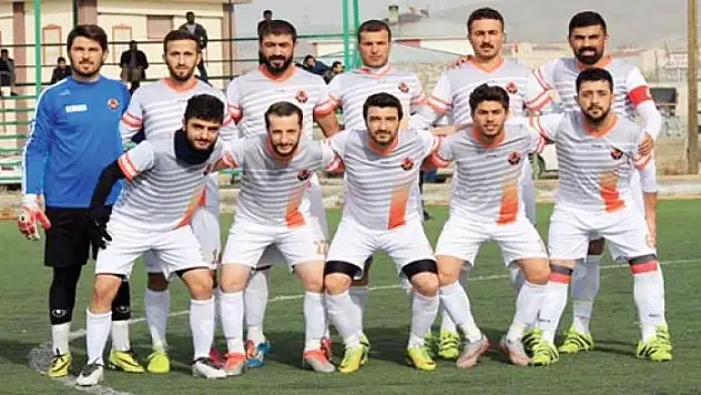 YOLSPOR ŞAMPİYONLUĞA YOL AÇIYOR