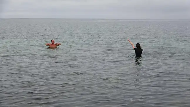 Van Gölü'nde dikkat çeken yüzüş