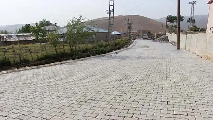 Gürpınarda Parke Taşı Çalışması Devam Ediyor