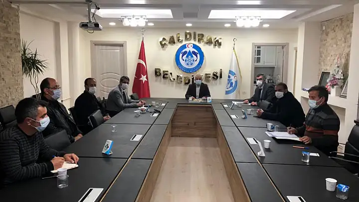 Çaldıran'da karla mücadele için kriz masası kuruldu