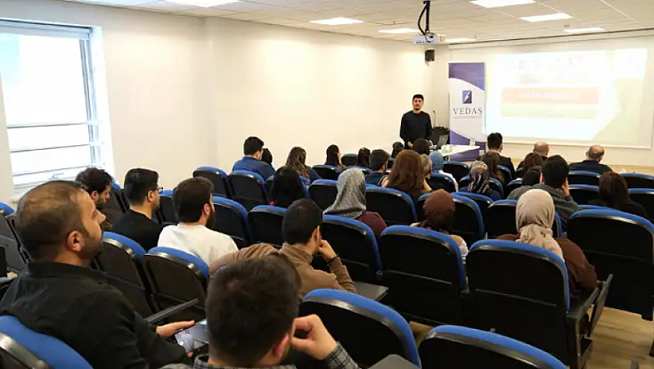 İş yerinde sağlıklı iletişim için VEDAŞ’tan önemli adım