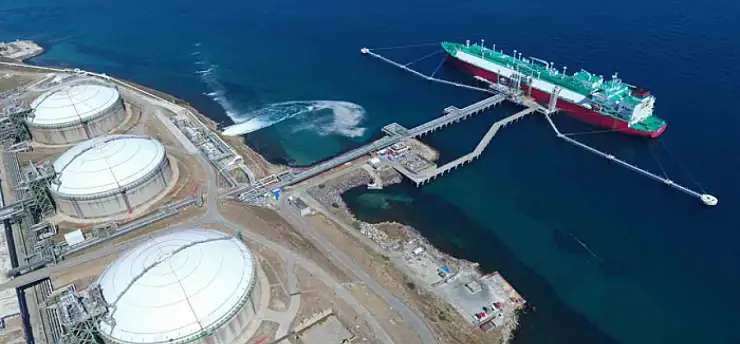 Bakan Bayraktar: İhtiyaç duyduğumuz doğal gazın yarısını LNG olarak alabilir hale geldik