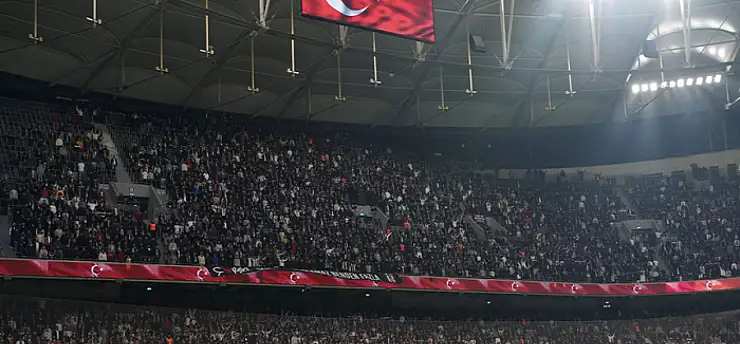 Türkiye - Romanya maçına Beşiktaş stadı ev sahipliği yapacak
