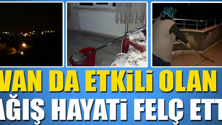 Van da etkili olan yağış hayati felç etti