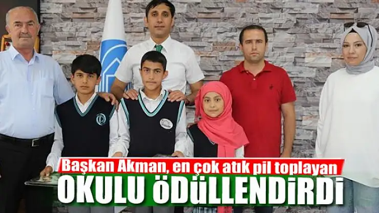 Başkan Akman, en çok atık pil toplayan okulu ödüllendirdi