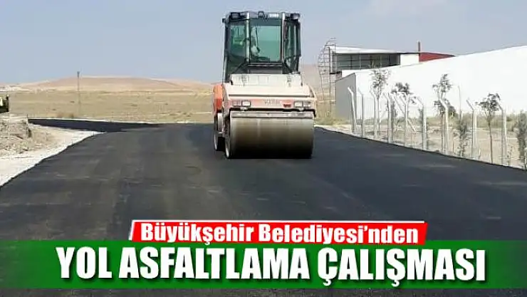 Van'da yol genişletme ve asfalt çalışması