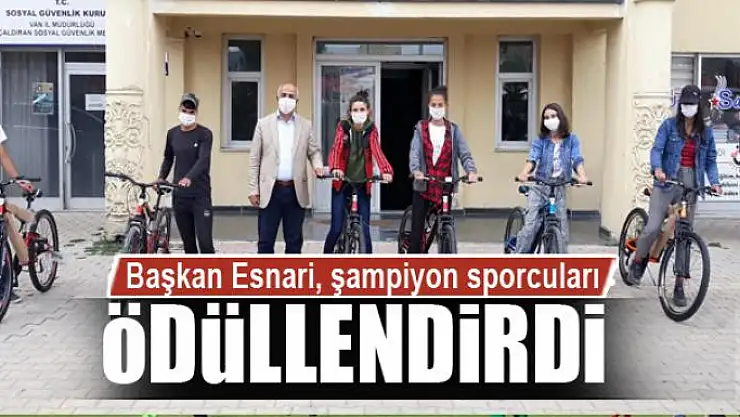 Başkan Esnari, şampiyon sporcuları ödüllendirdi